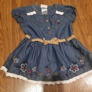 3/$10. Cute lil dress.